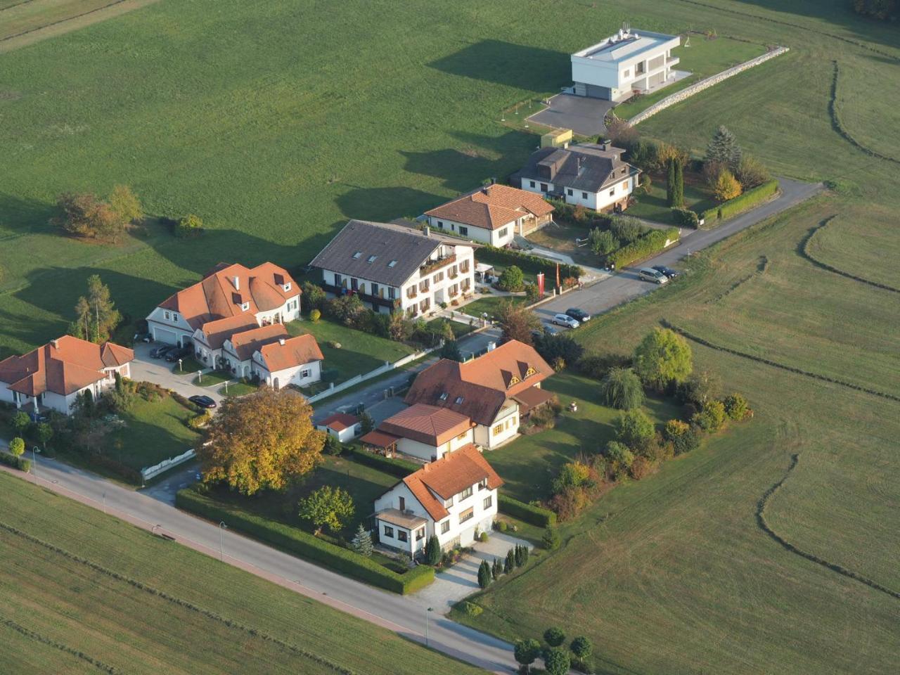 Martinihof - Bad Tatzmannsdorf Hotel Exterior photo